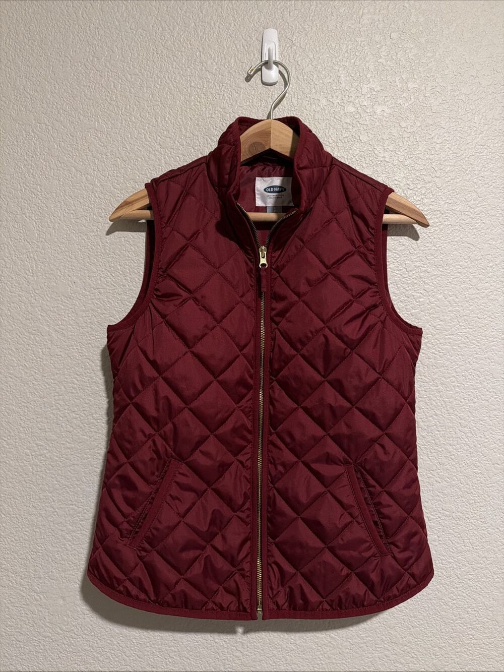 Old Navy Vest Jacket Full Zip Quilted Maroon Athleisure Outdoor Pockets Lined s